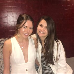 Meet your Posher, Lia